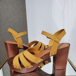 Madden Girl G-Cero Platform Clog Mustard Seed